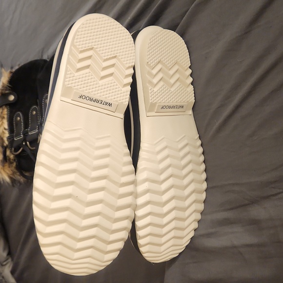 Women's Sz9 Sorel Waterproof Boots - Picture 6 of 9